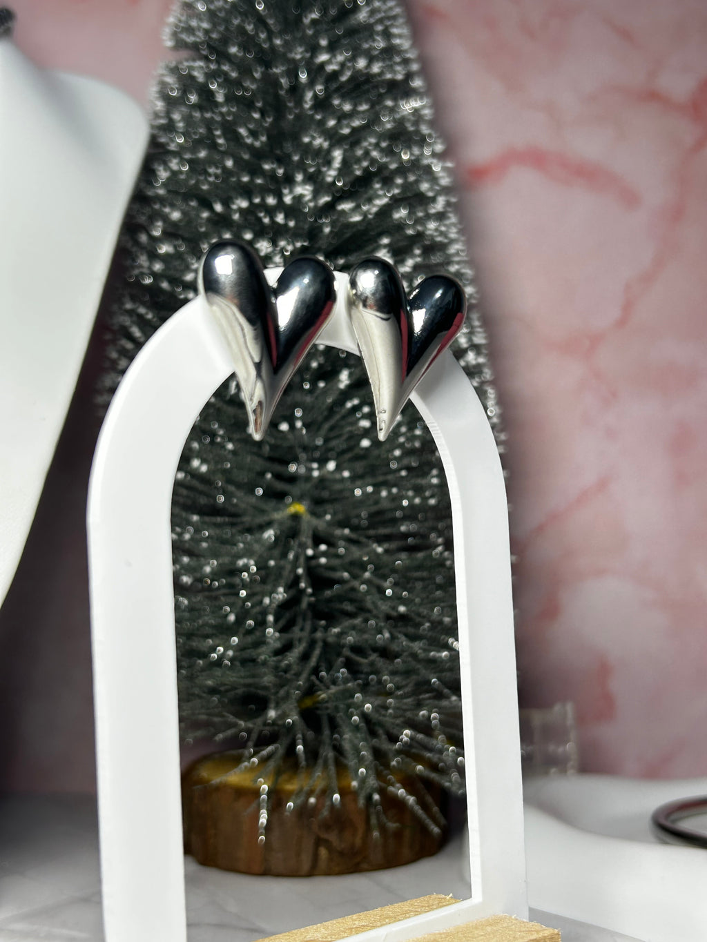 Aretes Corazón Plateado ✨