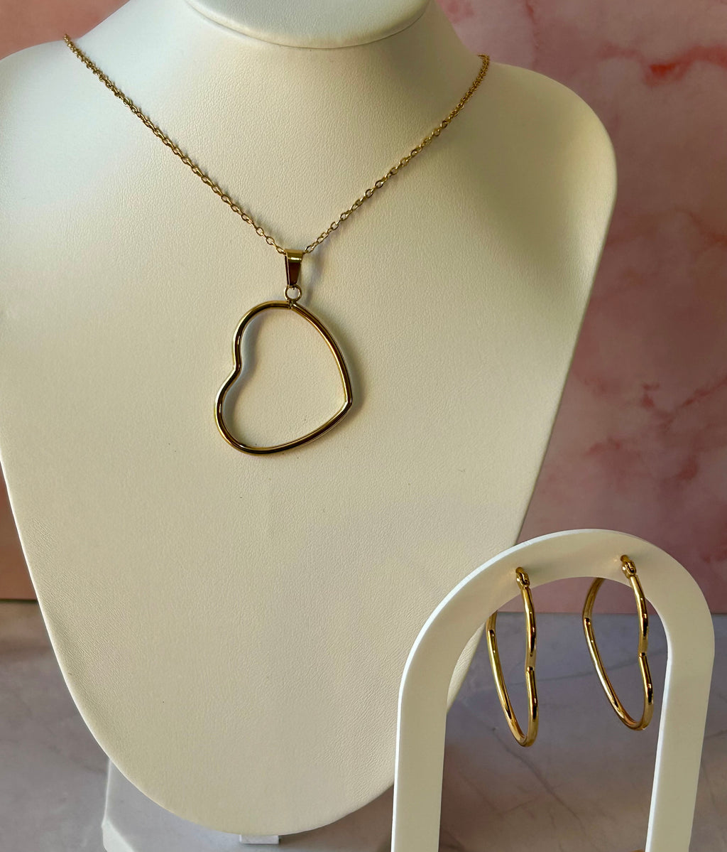 Set Aretes y Collar Corazón Amour ❤️