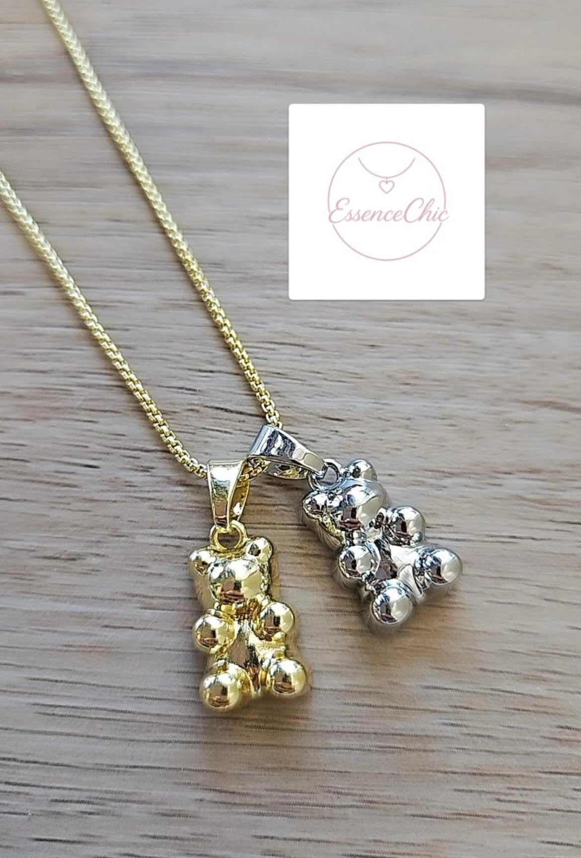 Collar Dorado Con Un Osito Plateado y Otro Dorado ✨