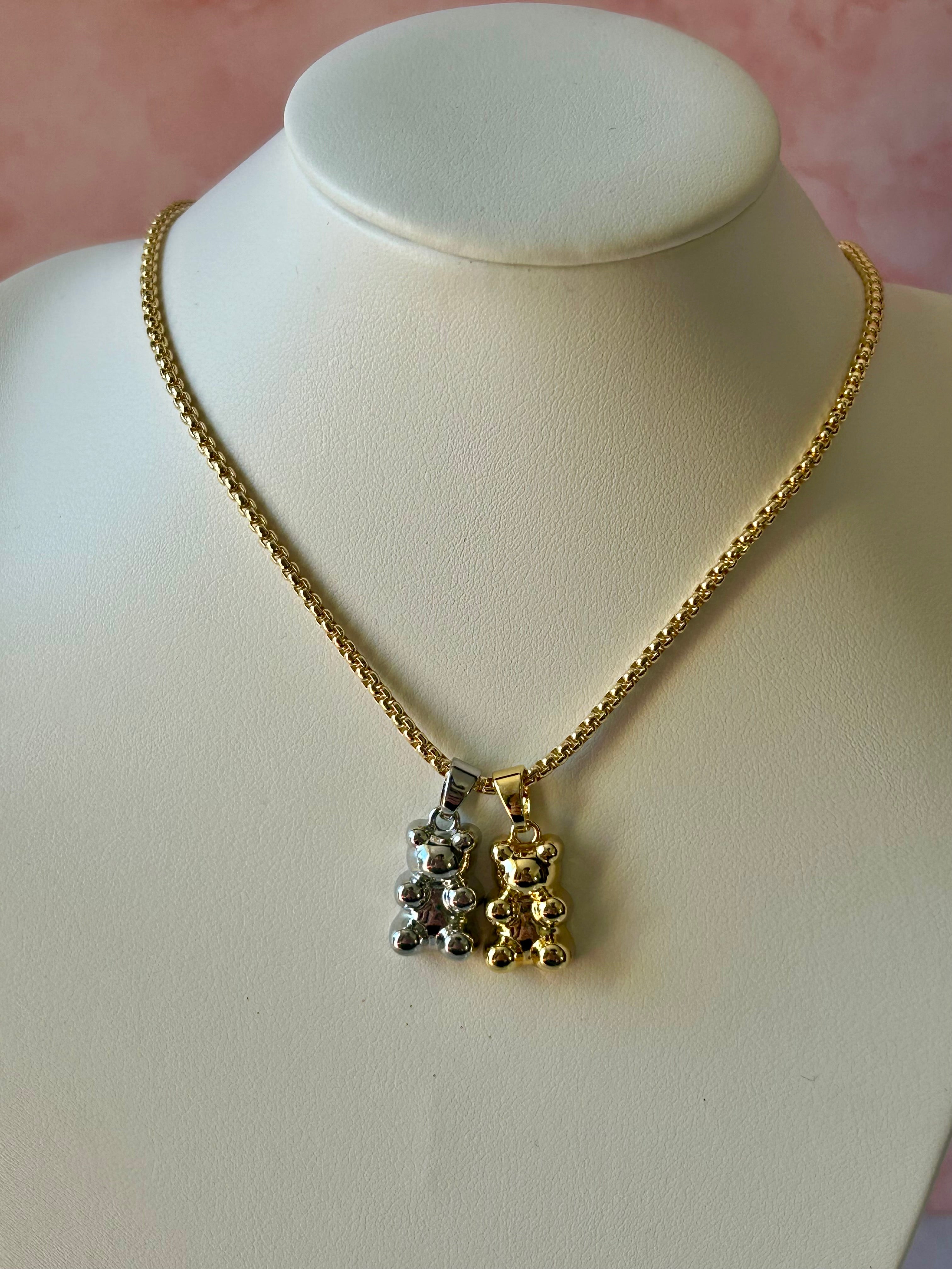 Collar Dorado Con Un Osito Plateado y Otro Dorado ✨