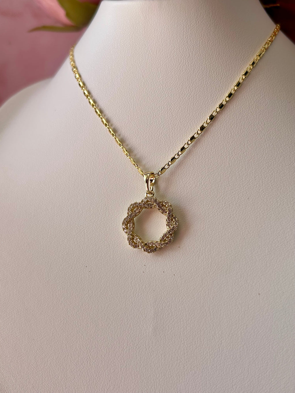 Collar Círculo Enlazado Oro laminado