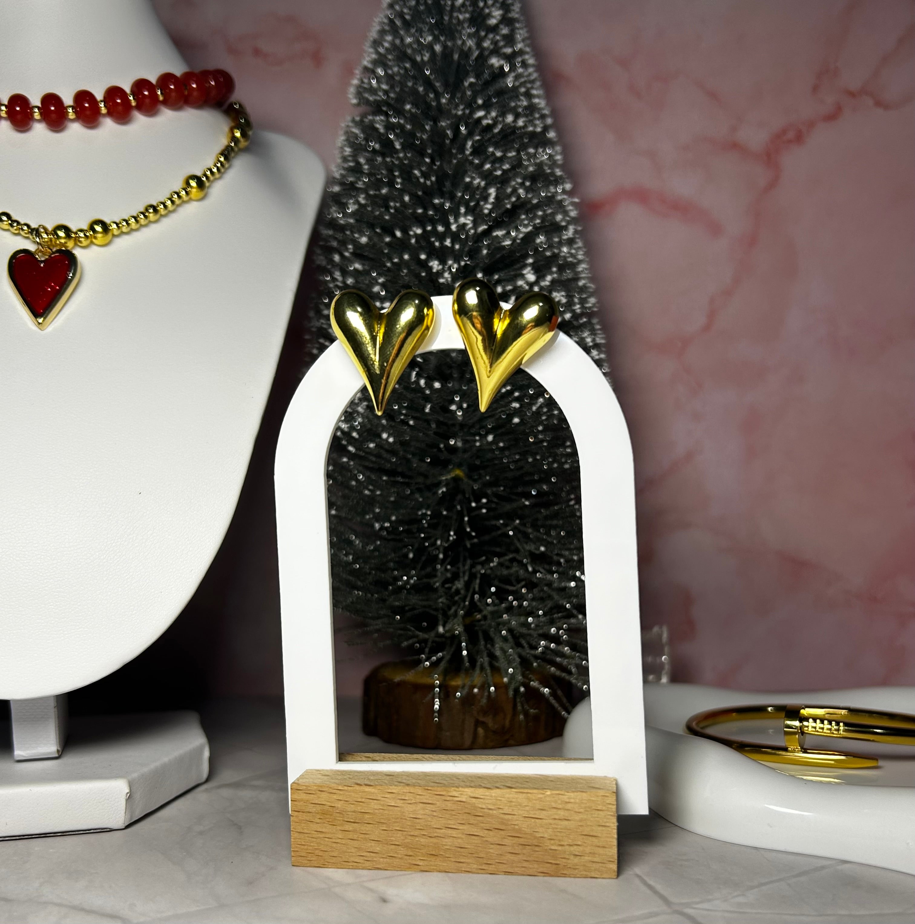 Aretes Corazón Dorado ✨