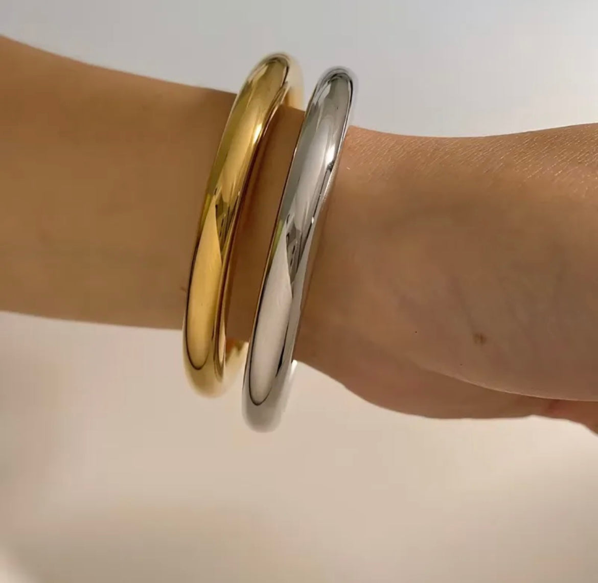 Set Brazalete Stilo Bangles Dorado y Plateado