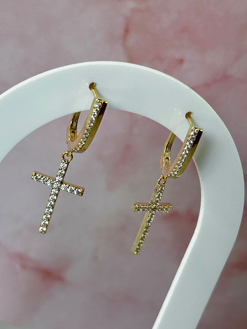 Aretes Colgante de Cruz ✨