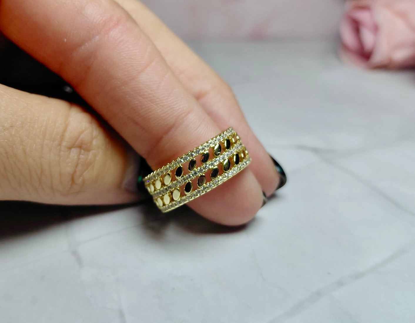 Anillo Grueso 3 Columnas Entrelazado de hojas Oro Laminado Size 7