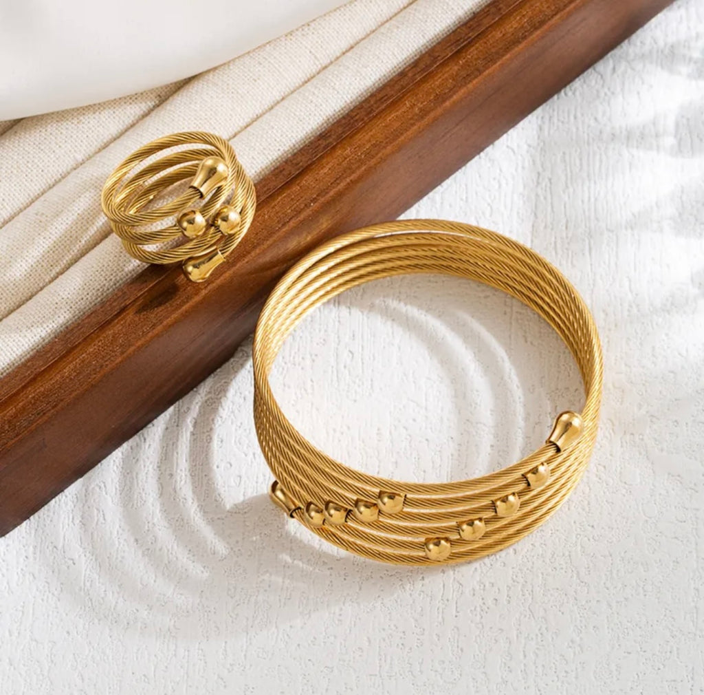 Set Anillo y Brazalete Multicapa Elegance ✨
