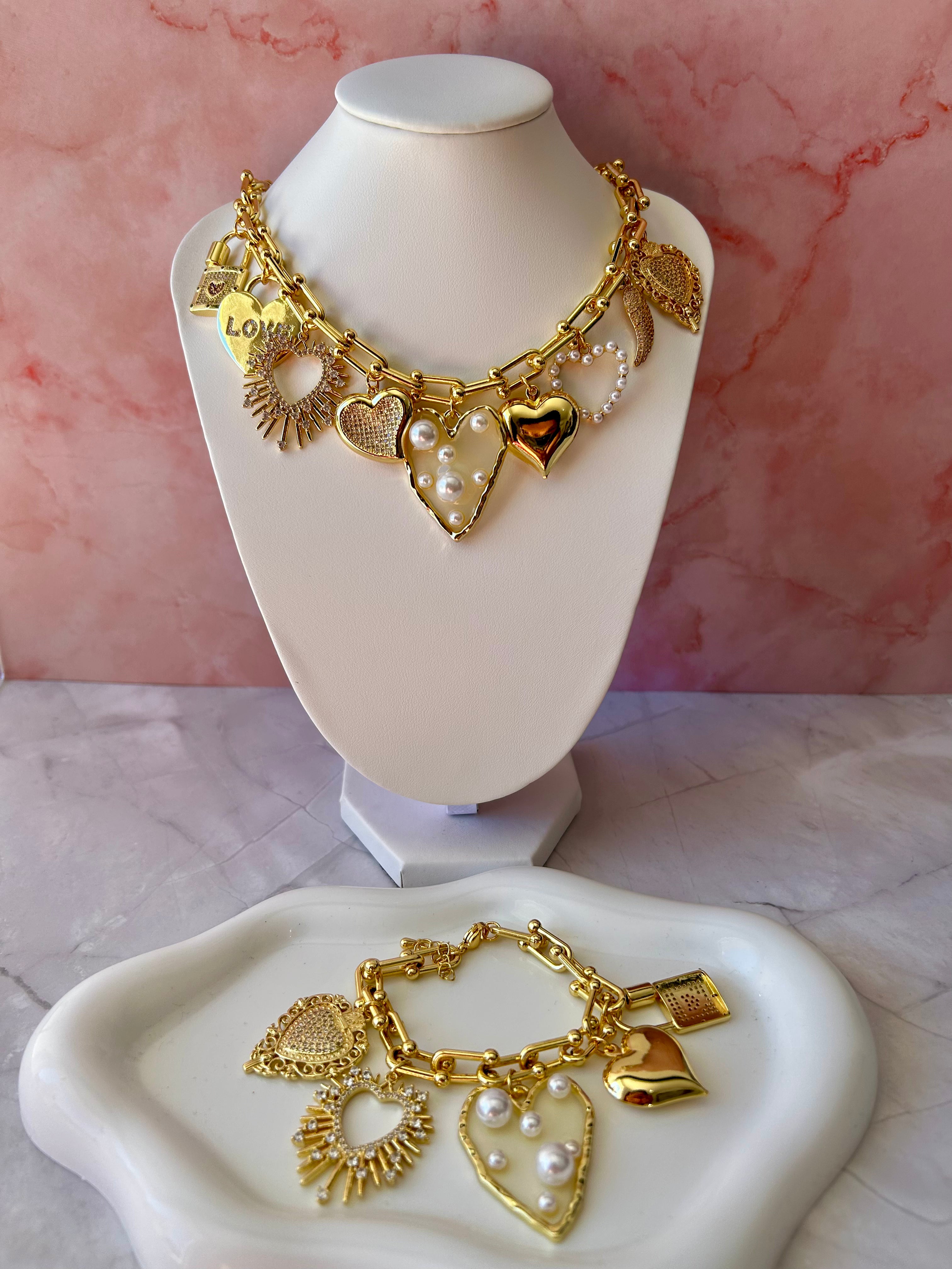 Set Brazalete Golden Hearts Luxe 2 Versión ✨