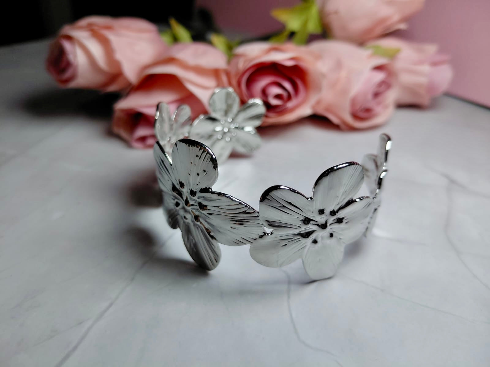 Set Brazalete y Anillo Flores Sólido Plateado ✨