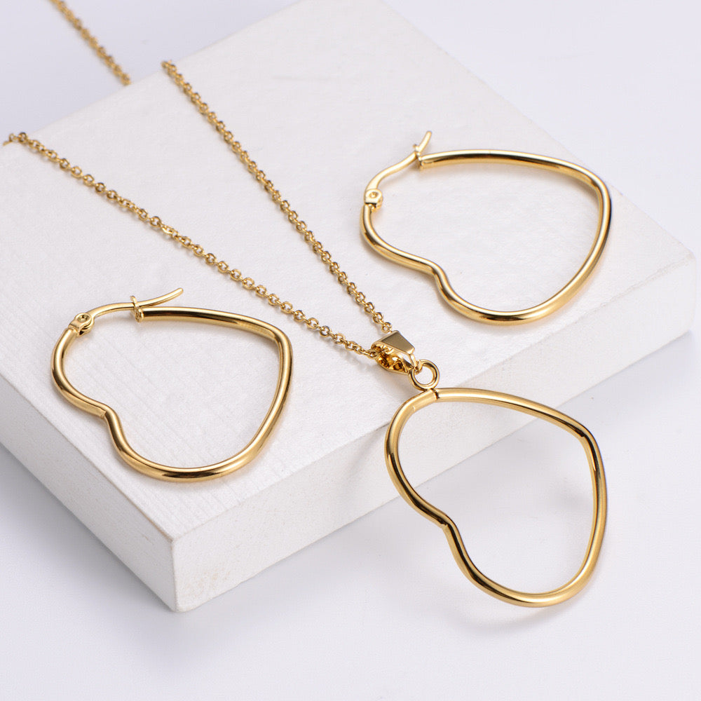 Set Aretes y Collar Corazón Amour ❤️