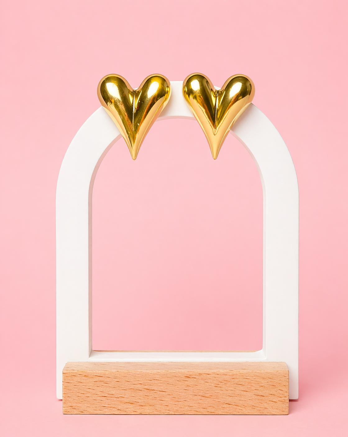 Aretes Corazón Dorado ✨