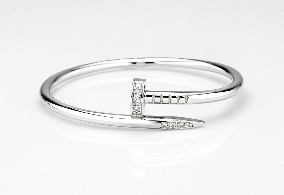 Brazalete Clavo Dorado Inspiración Cartier