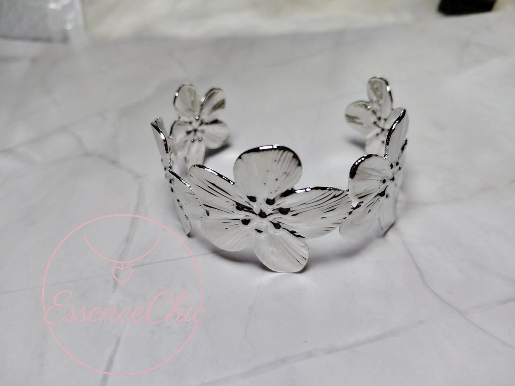Set Brazalete y Anillo Flores Sólido Plateado ✨