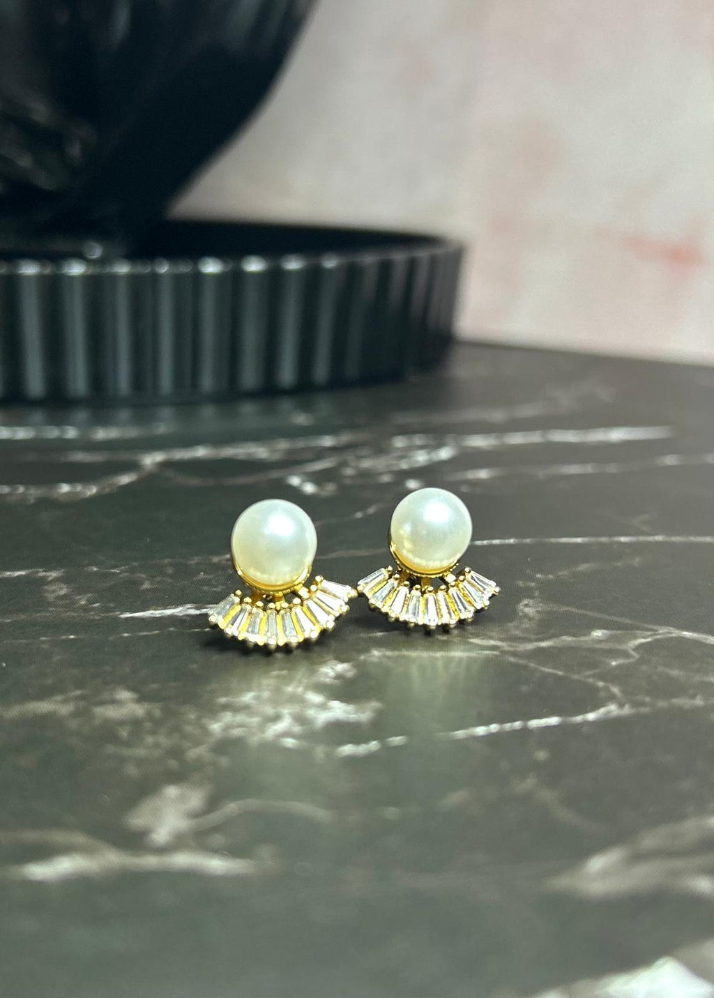 Aretes Perla Royal Shine ✨